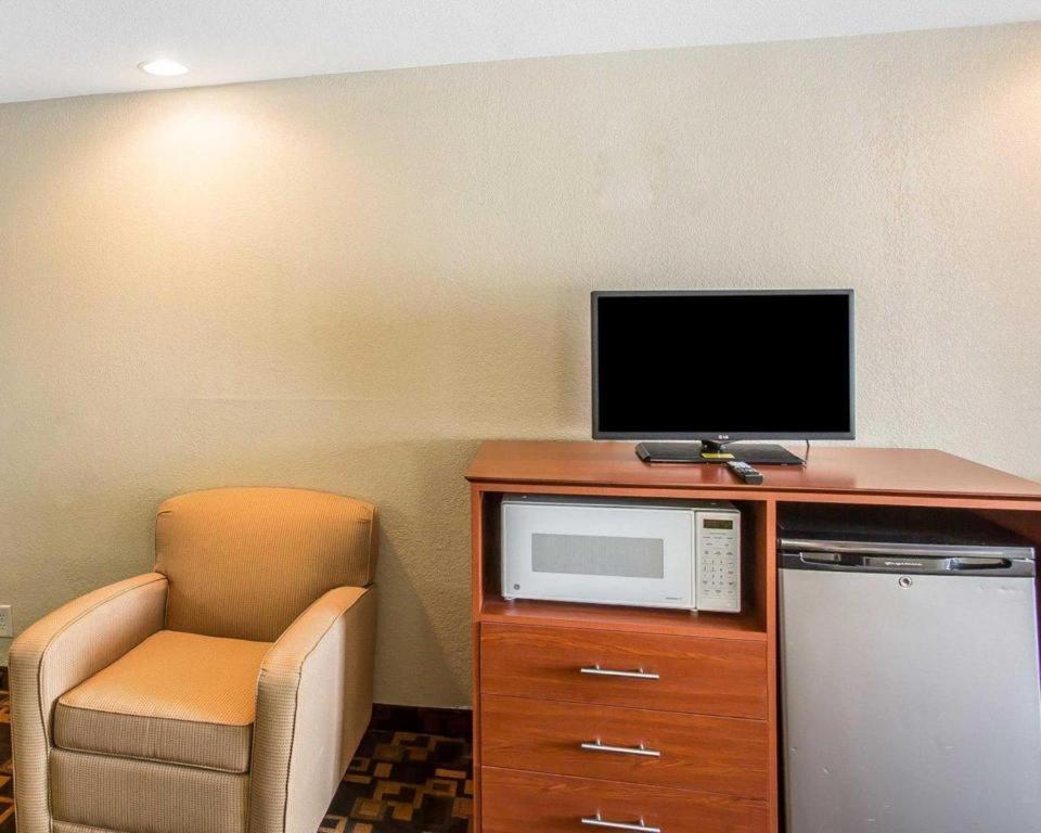 Quality Inn & Suites Mount Juliet Exterior photo