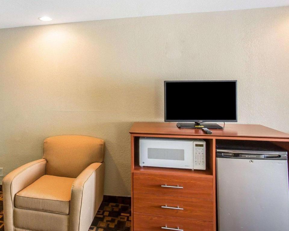 Quality Inn & Suites Mount Juliet Exterior photo