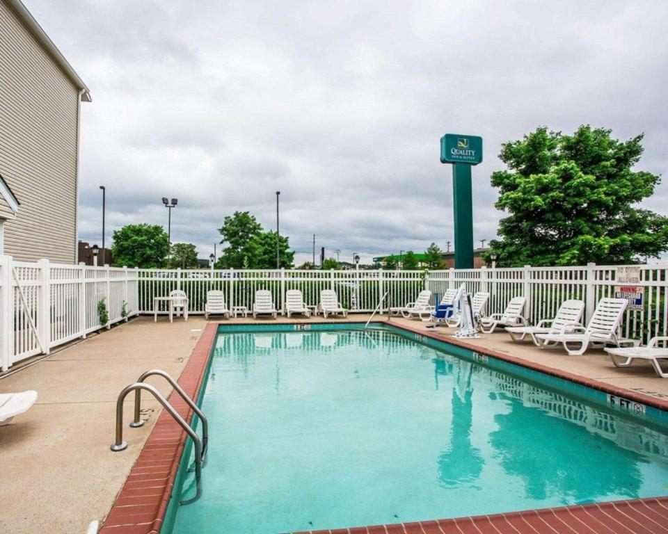Quality Inn & Suites Mount Juliet Exterior photo